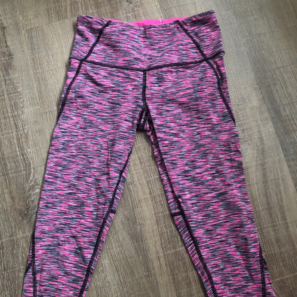 VS knockout Capri leggins NEW ADD